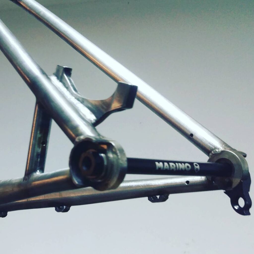 MarinoBike Fixed thru-axle dropouts